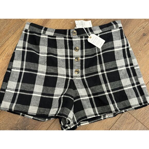 NEW American Eagle Black White Plaid Button Front High Waisted Shorts Size Large - Picture 1 of 3
